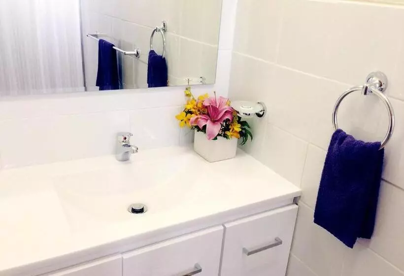 هتل Paradise Court Holiday Units