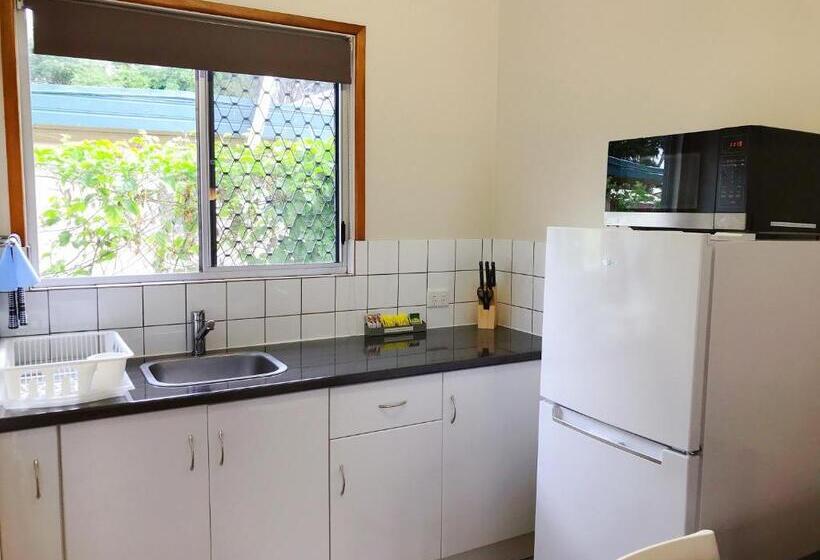 בית מלון כפרי Paradise Court Holiday Units