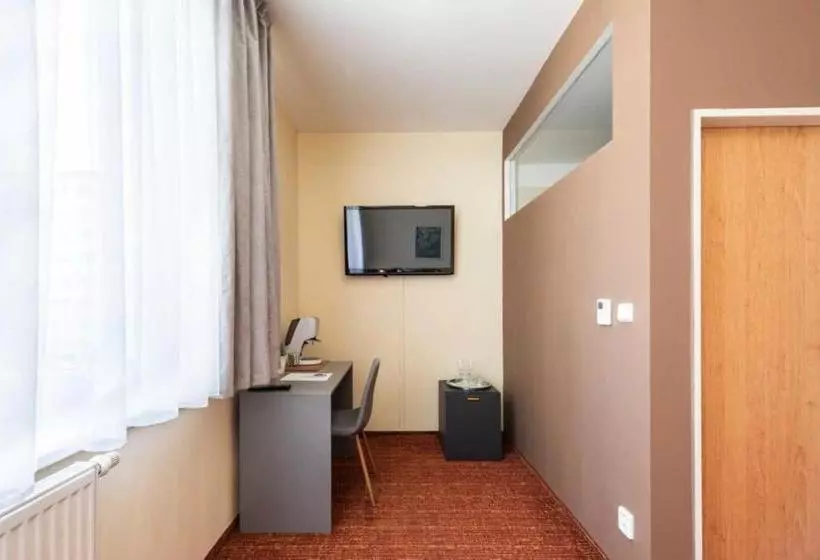 هتل Wellness  Orion