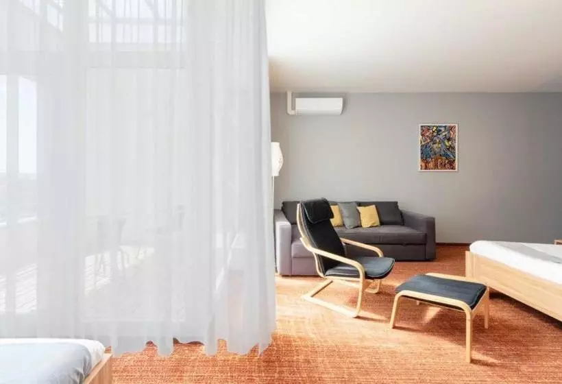 هتل Wellness  Orion