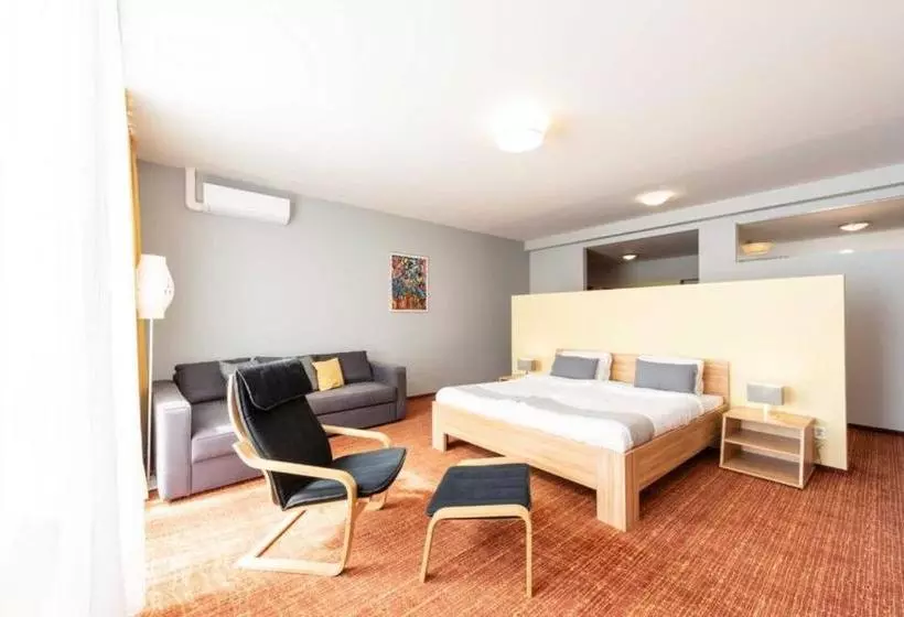 هتل Wellness  Orion