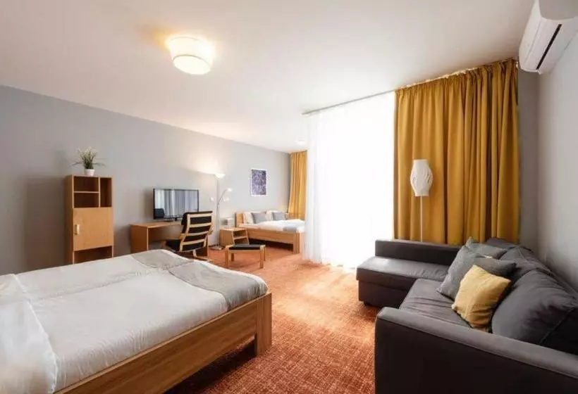 هتل Wellness  Orion