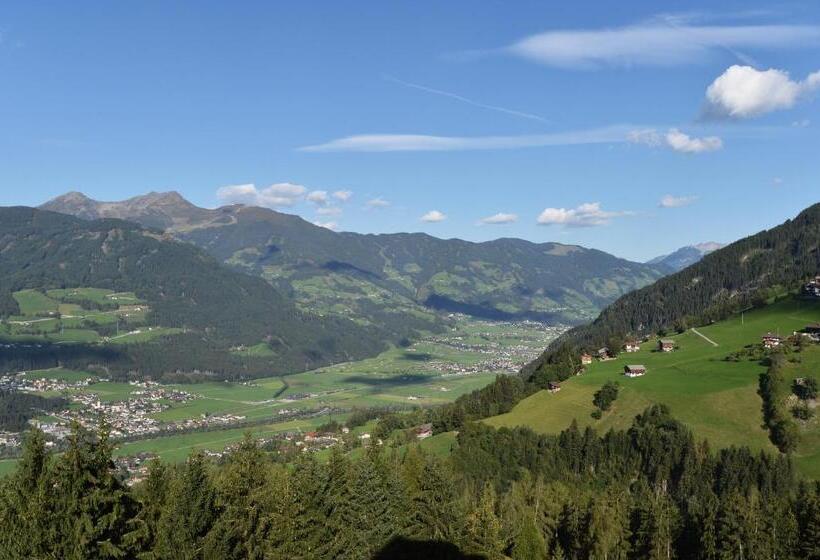 Общежитие Gasthof Tannen Alm