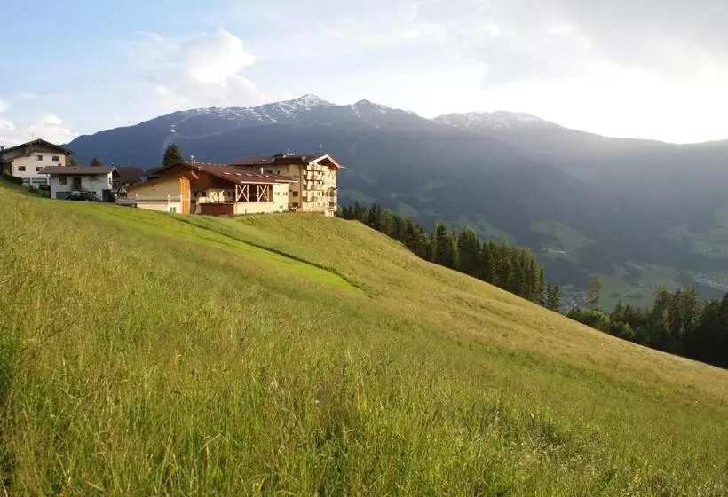 Retkeilymaja Gasthof Tannen   Alm