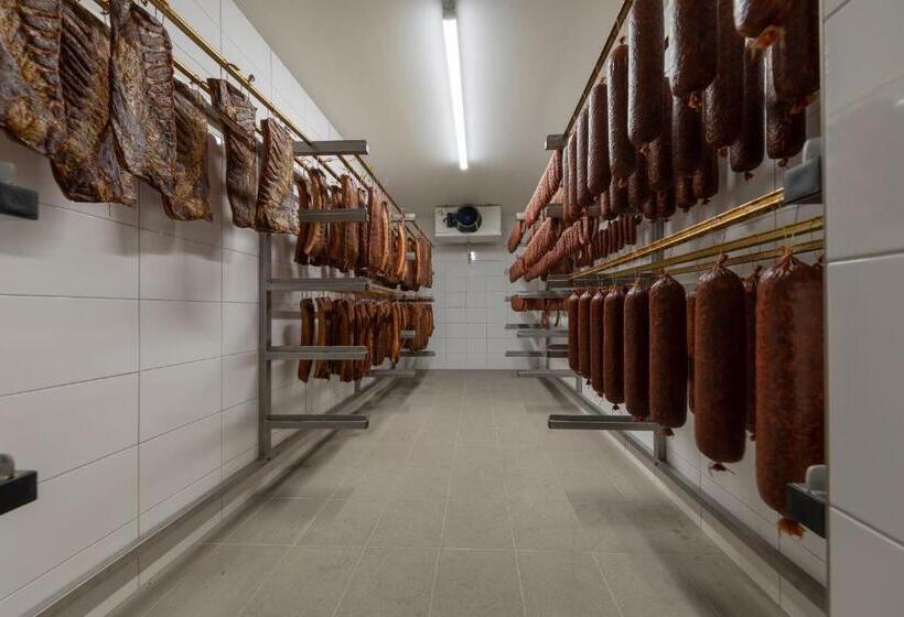 Общежитие Gasthof Tannen Alm