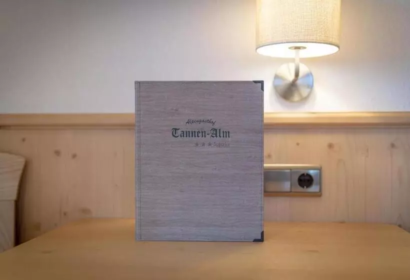 Retkeilymaja Gasthof Tannen   Alm