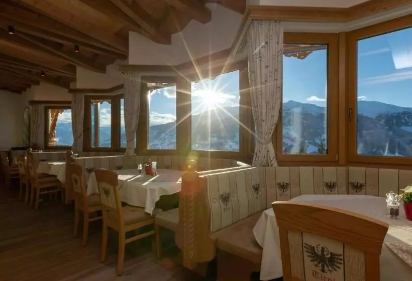 Retkeilymaja Gasthof Tannen   Alm