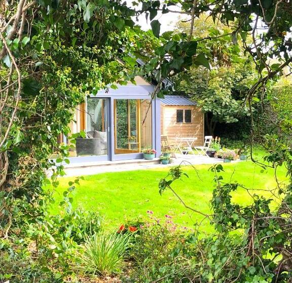 مبيت وإفطار Dingle Garden Townhouse