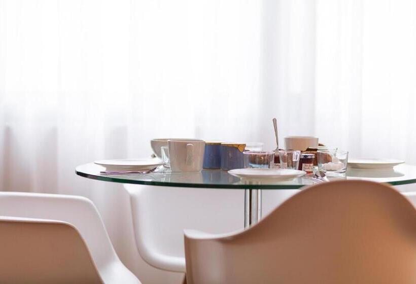 민박 Loft Luxe Hyper Centre: Terrasse/piscine/ Salle De Sport