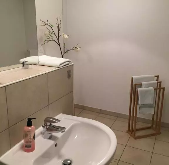 Eberl Hotel Pension München   Feldmoching