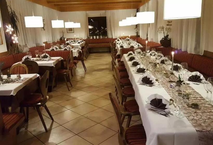 Gasthof Pension Rössl