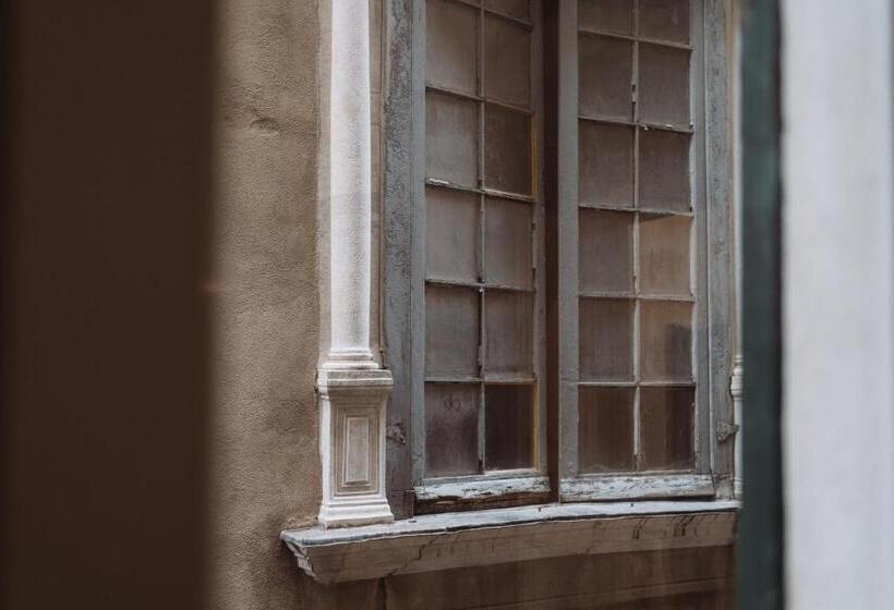 تختخواب و صبحانه Rooms Genova Dei Rolli