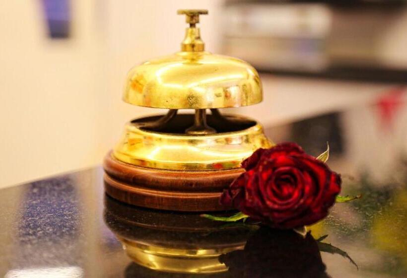 هتل Alla Fontanella