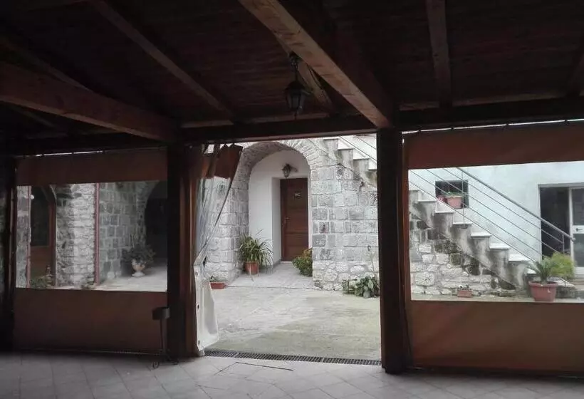 Hotelli Borgo Degli Amici