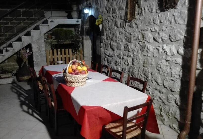 בית מלון כפרי Borgo Degli Amici