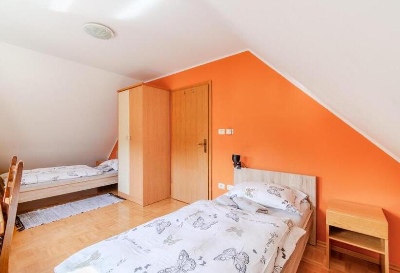 پانسیون Apartment & Rooms Bruna Vučič