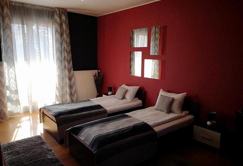 پانسیون Casa Mais