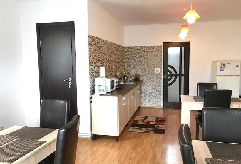 پانسیون Casa Mais