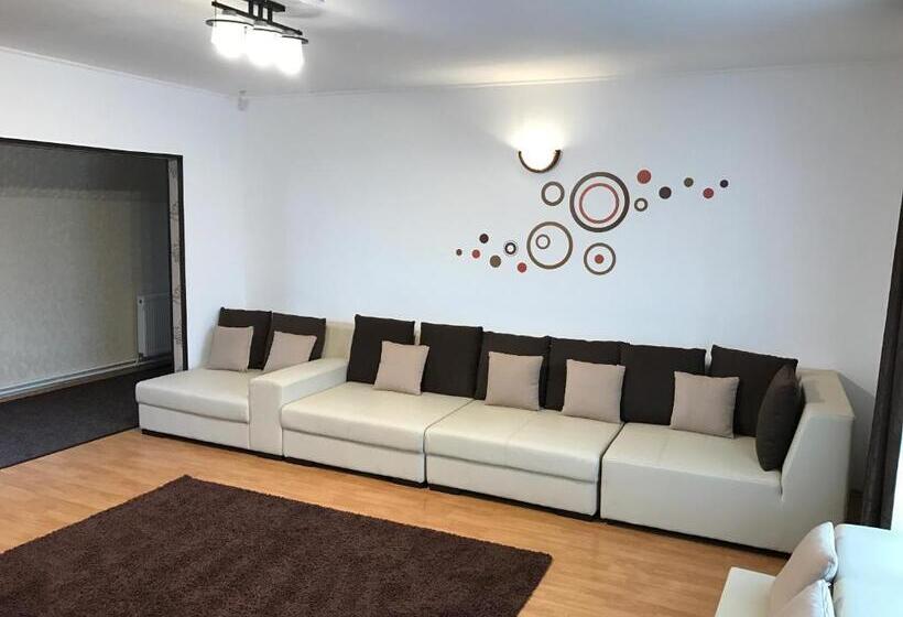 پانسیون Casa Mais