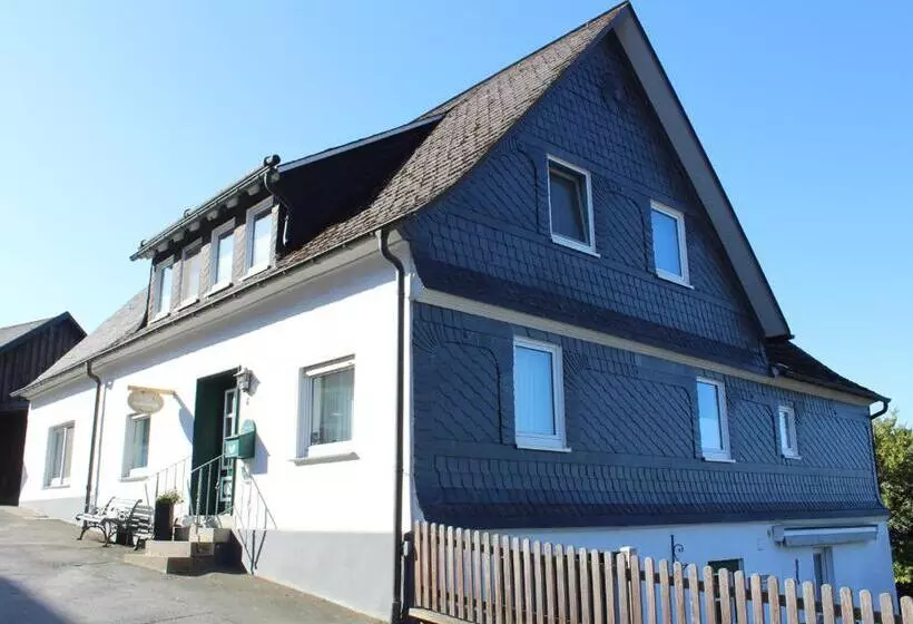 Majatalo Ferienwohnung & Gästezimmer Schrichten