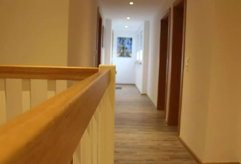 Majatalo Ferienwohnung & Gästezimmer Schrichten