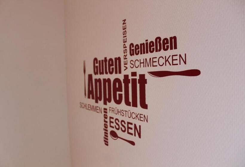 بنسيون Ferienwohnung & Gästezimmer Schrichten