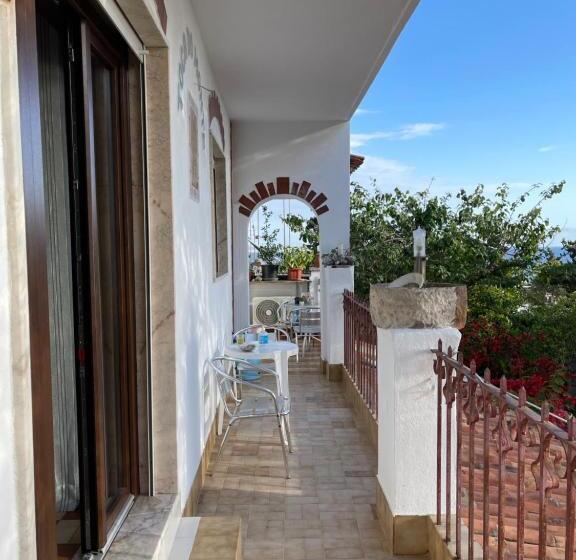 Pensionat Fonte Da Telha Beach House