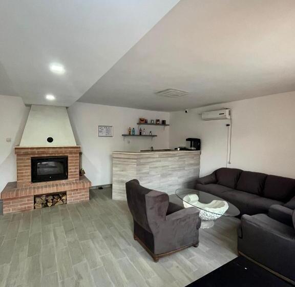 پانسیون Vila Marina&eddy