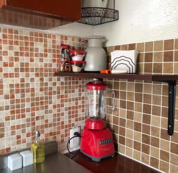 Sobre Costera, 1min La Quebrada, 3m Playas/yates