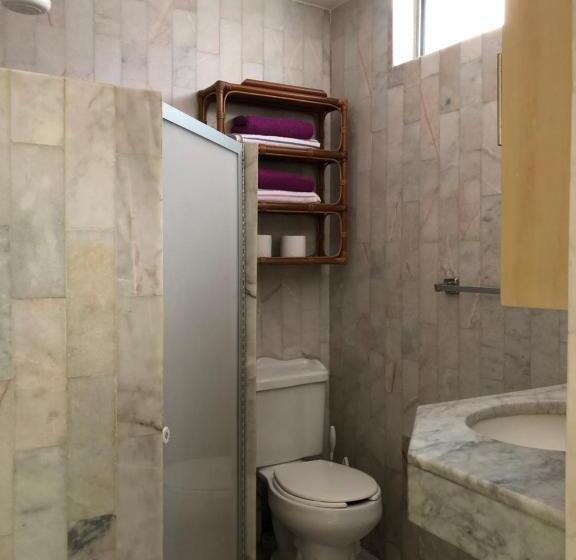 Sobre Costera, 1min La Quebrada, 3m Playas/yates