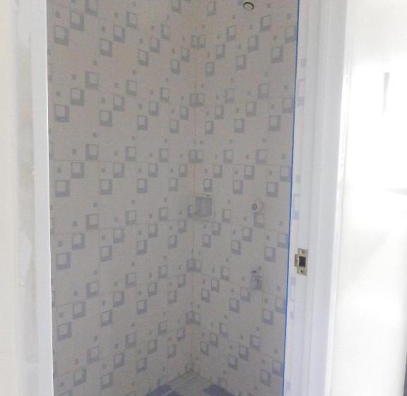 הוסטל Sunshine Paradise Inn