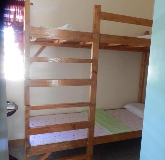 הוסטל Sunshine Paradise Inn