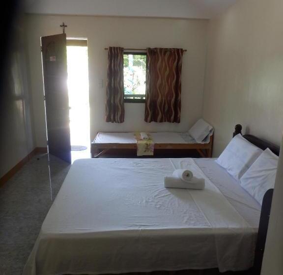 הוסטל Sunshine Paradise Inn