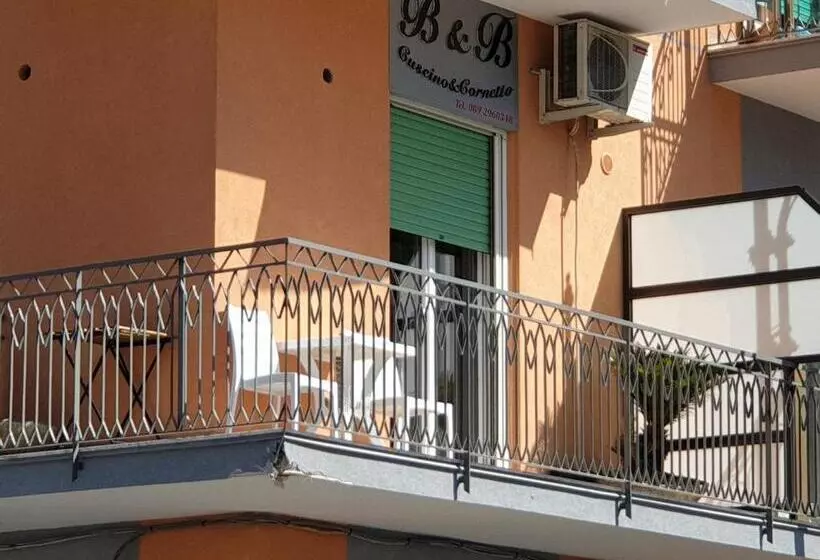 تختخواب و صبحانه Cuscino E Cornetto