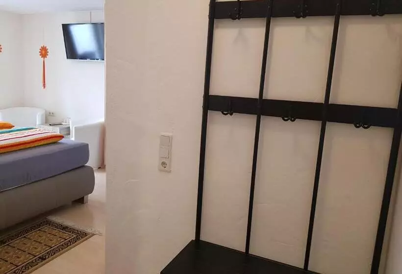 Aamiaismajoitus (B&B) Gästehaus Rana