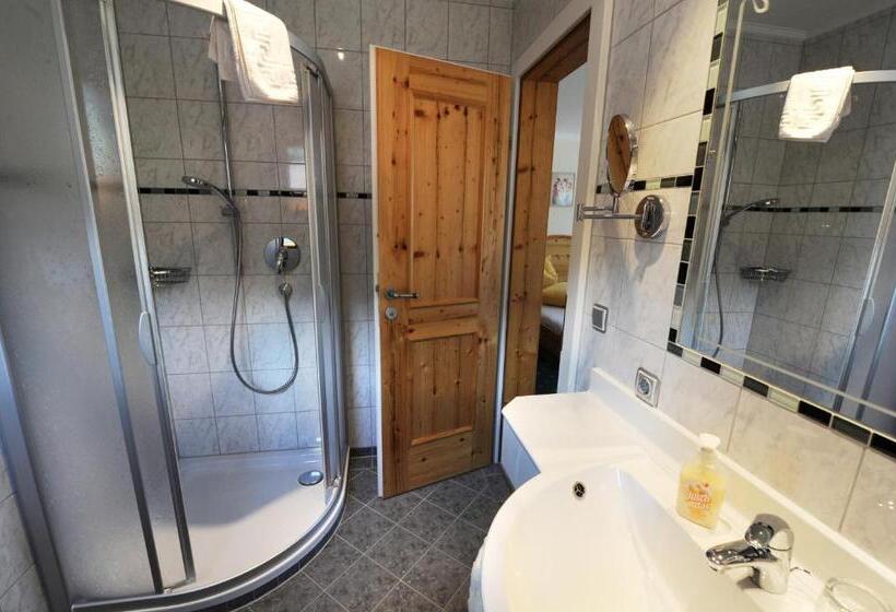 Отель Garni Landhaus Platzer