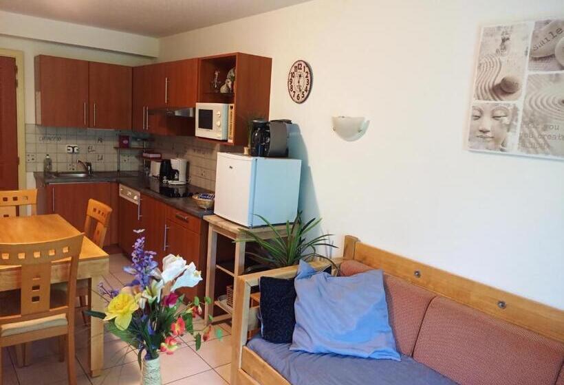 Le Roi Du Sundgau Près De La Horse Mooslargue