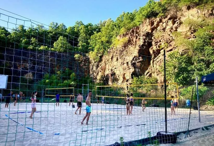 Majatalo Ezathouse Devičie