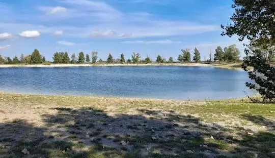 ペンション Gästehaus Zum See