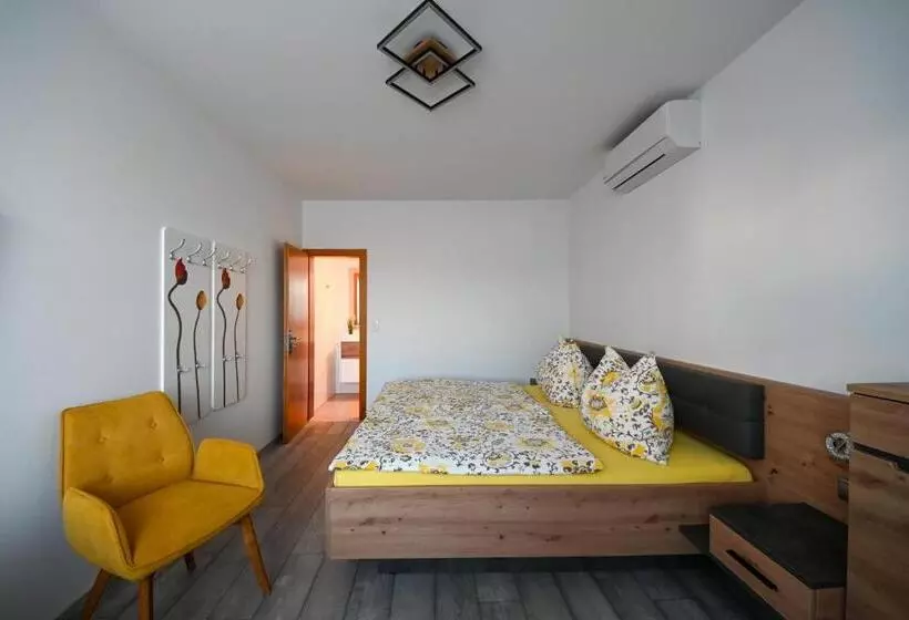 ペンション Gästehaus Zum See