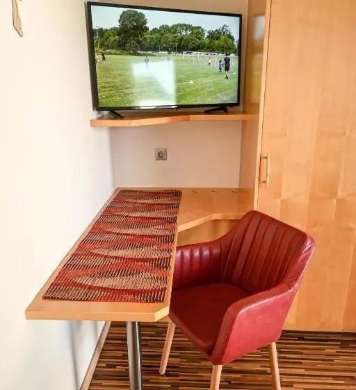 ペンション Gästehaus Zum See