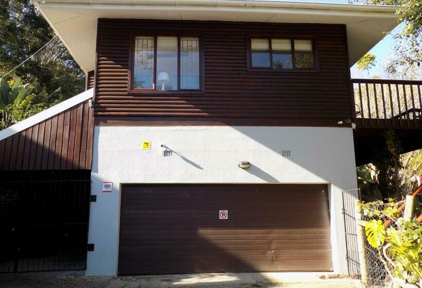 پانسیون Protea Guest House