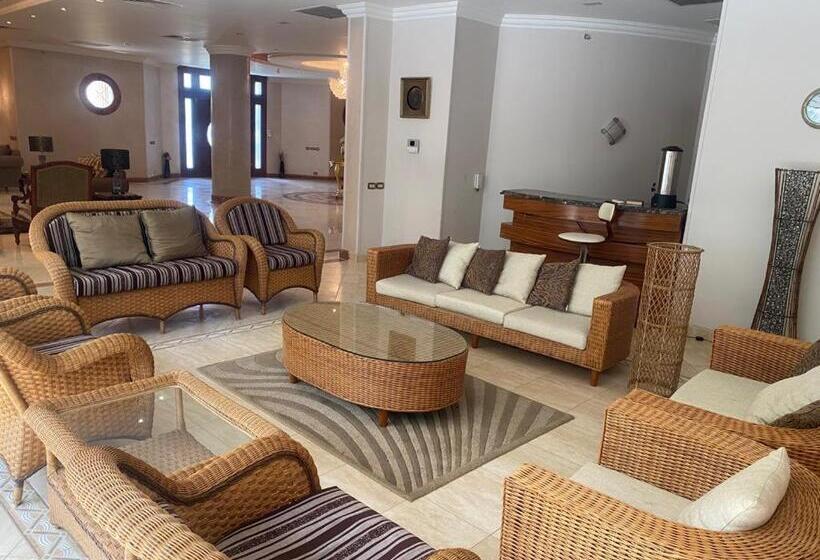 Super Luxurious Villa With Large Landscape Areas