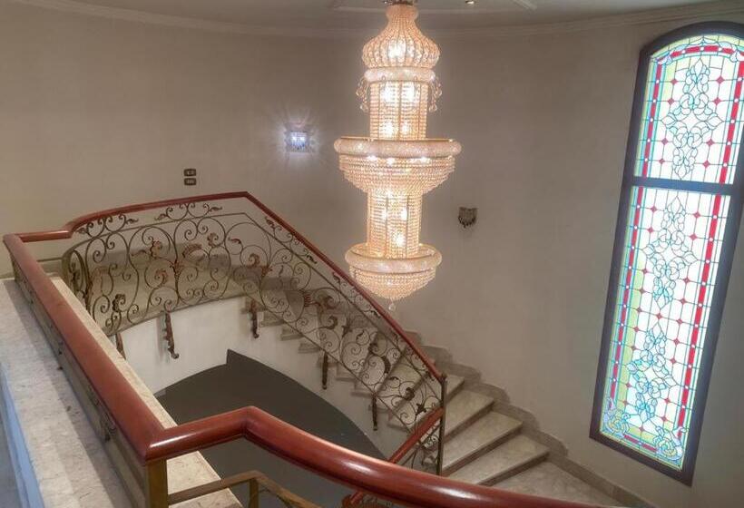 Super Luxurious Villa With Large Landscape Areas