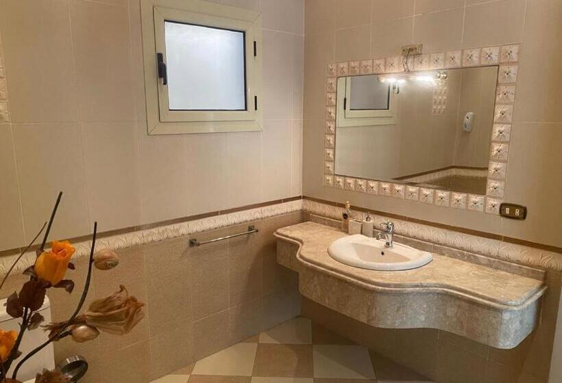 Super Luxurious Villa With Large Landscape Areas