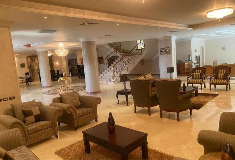 Super Luxurious Villa With Large Landscape Areas