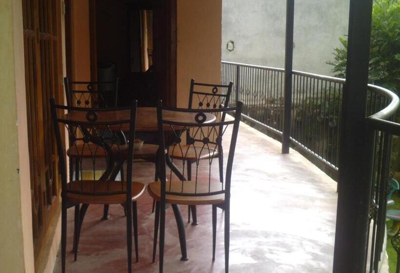 Ostello Jasmine Garden Inn