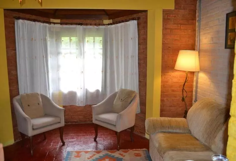 Retkeilymaja Pousada Candeias