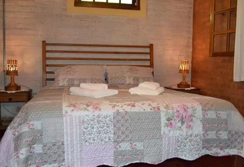 Retkeilymaja Pousada Candeias