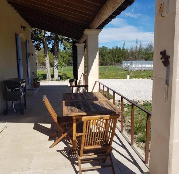 تختخواب و صبحانه Mas Clement Chambre Et Table D Hôtes